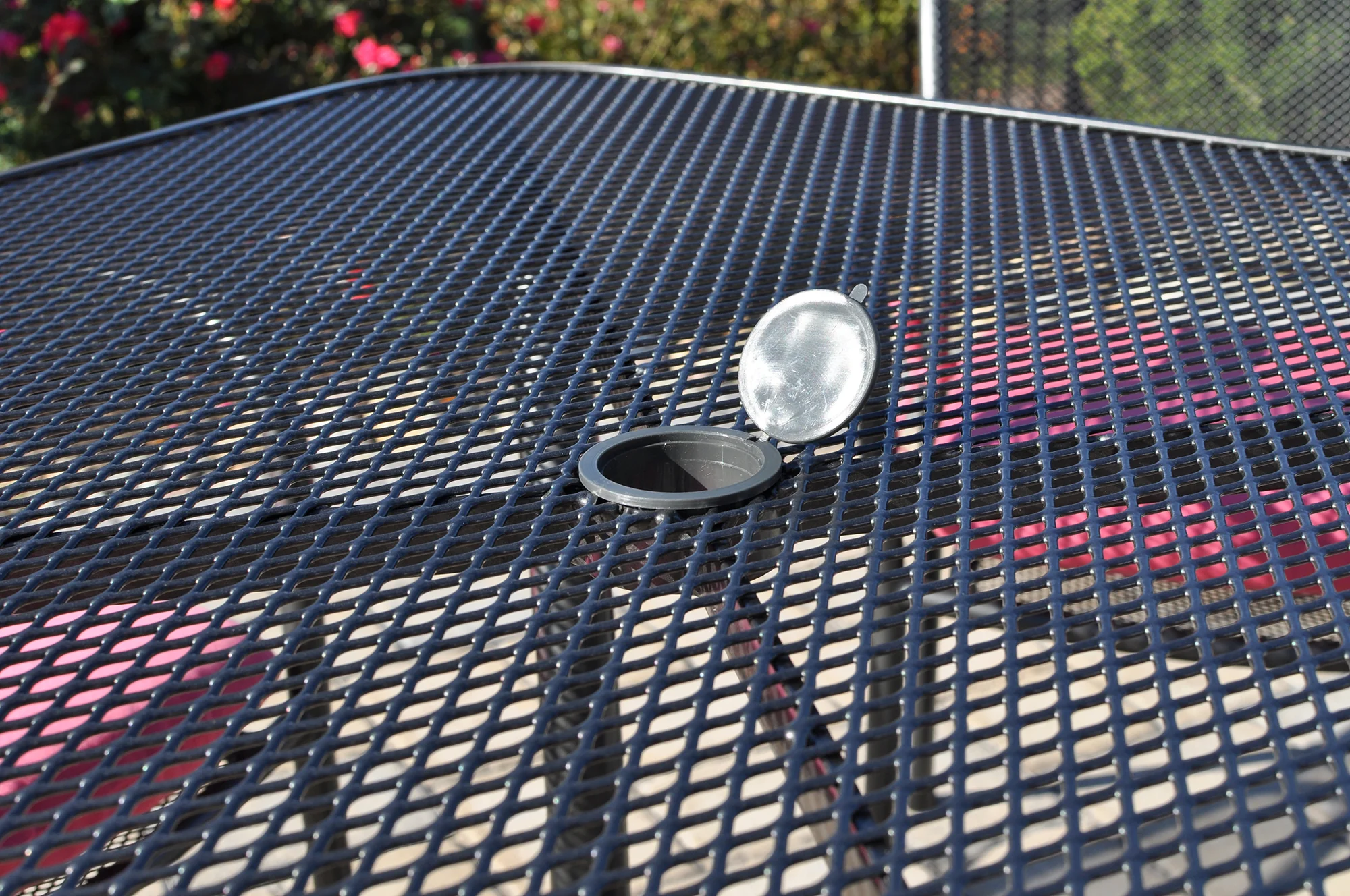 32-inch Square Mesh Top Table - Image 7