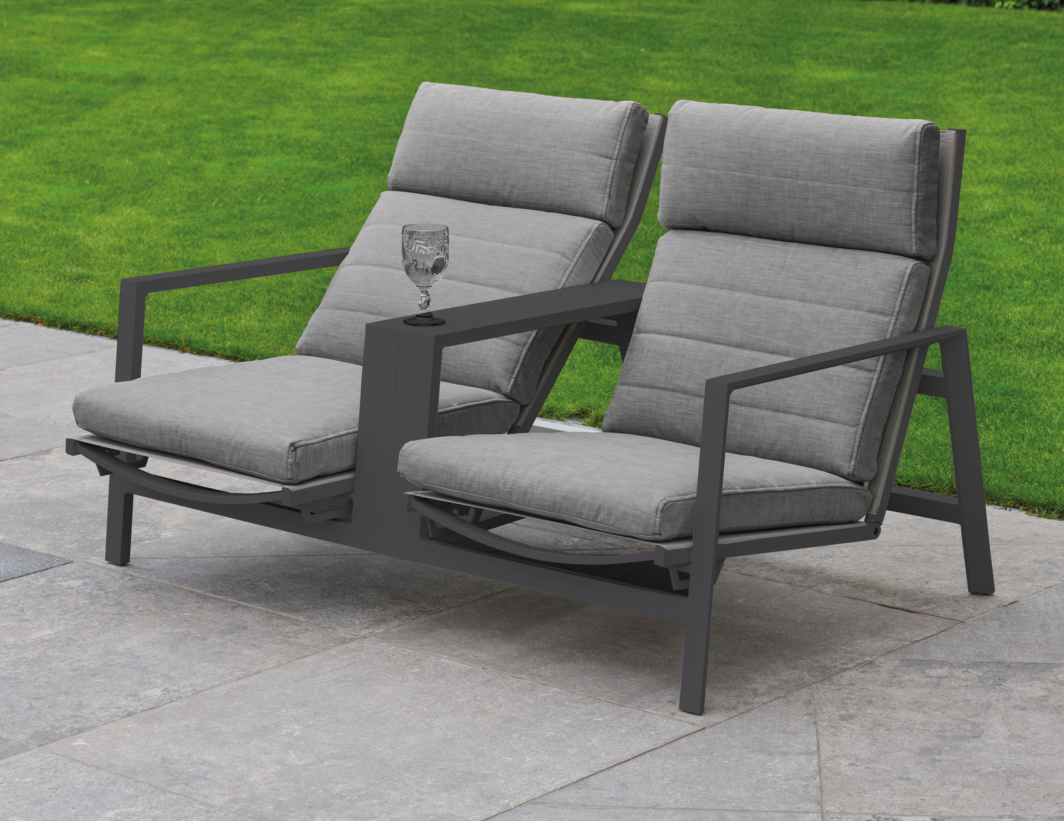 Bondi Tete A Tete Loveseat - Image 5