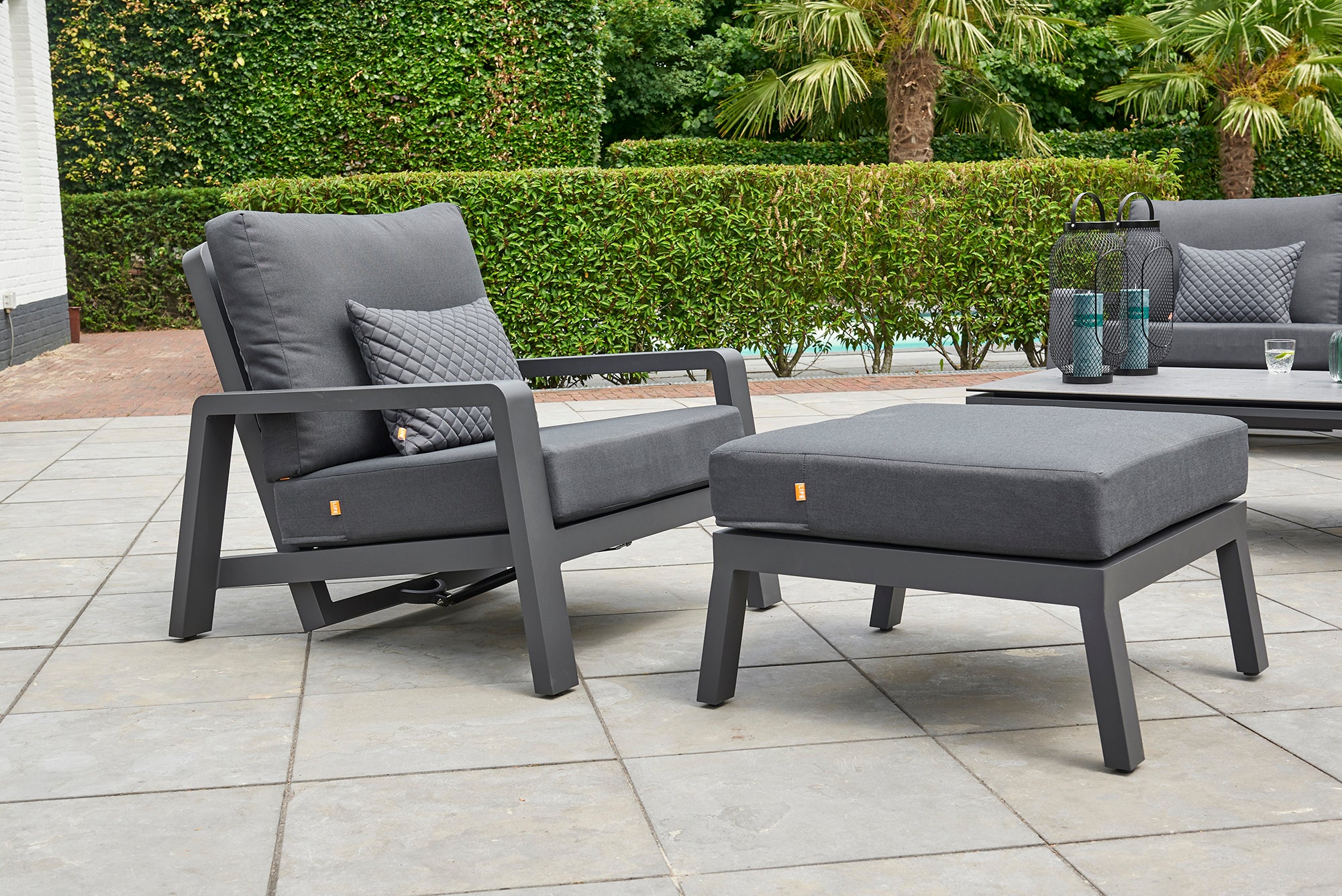 Boston Select Reclining Lounge Chair - Image 4