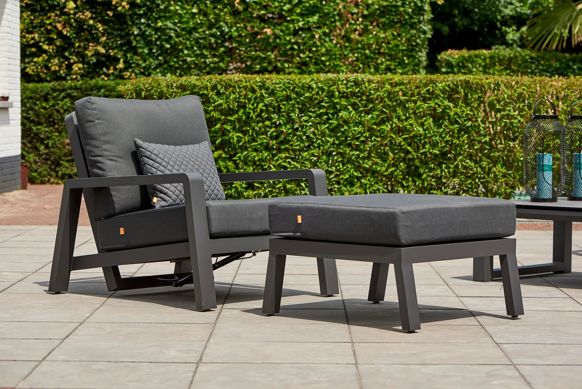 Boston Select Reclining Lounge Chair - Image 8