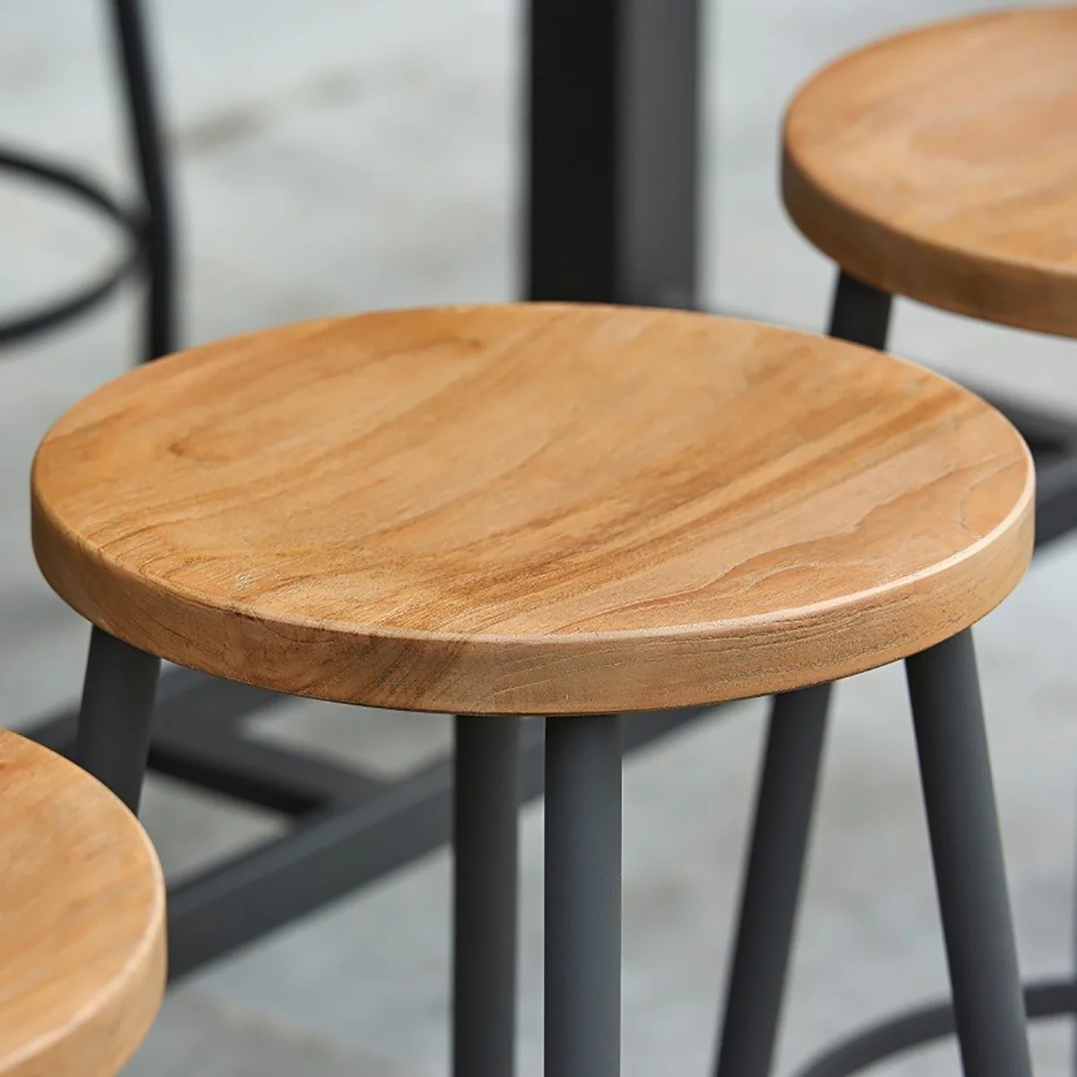 Canada Bar Stool - Image 4