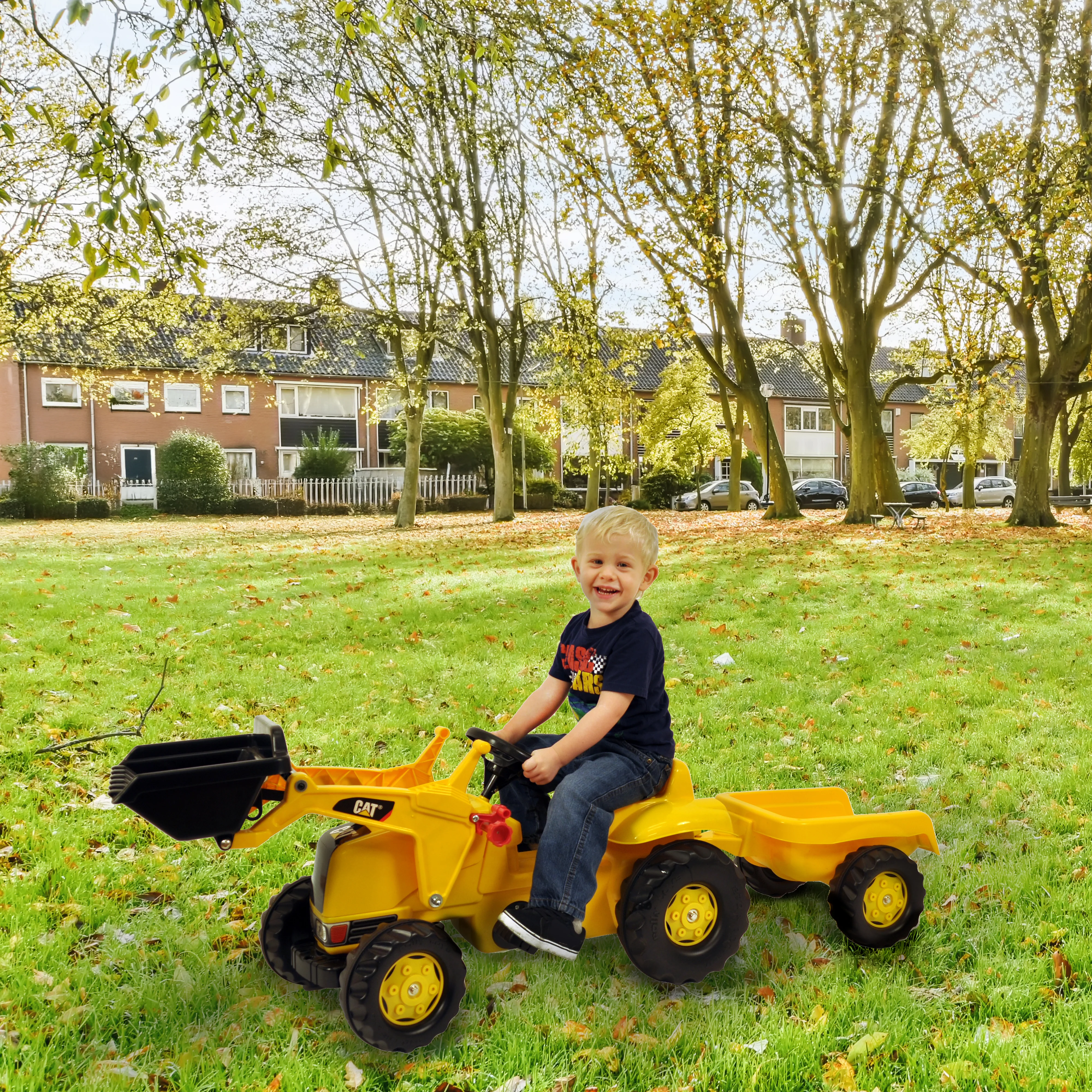 CAT Kid Tractor With Trailer - Image 2
