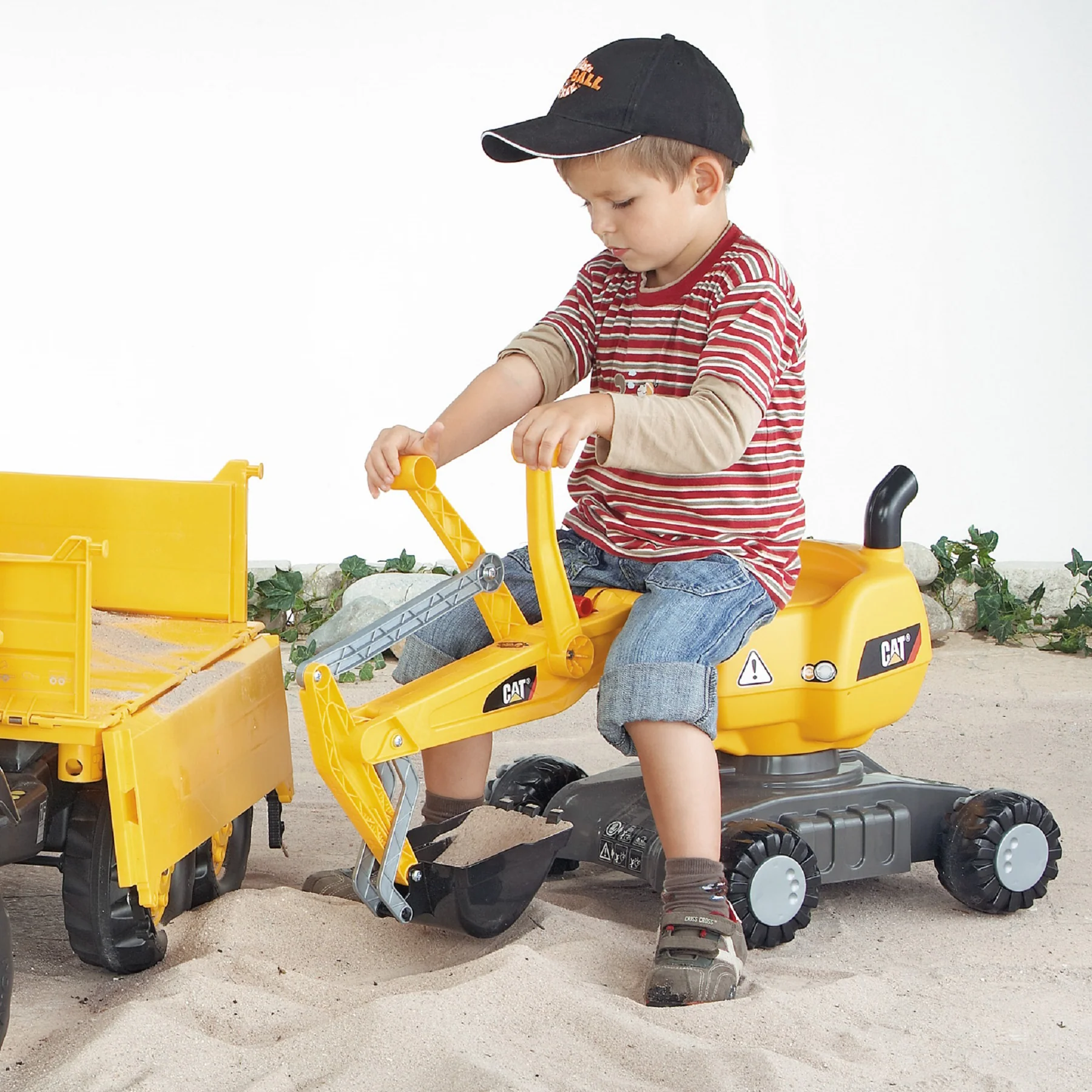 CAT Ride-On Digger - Image 4