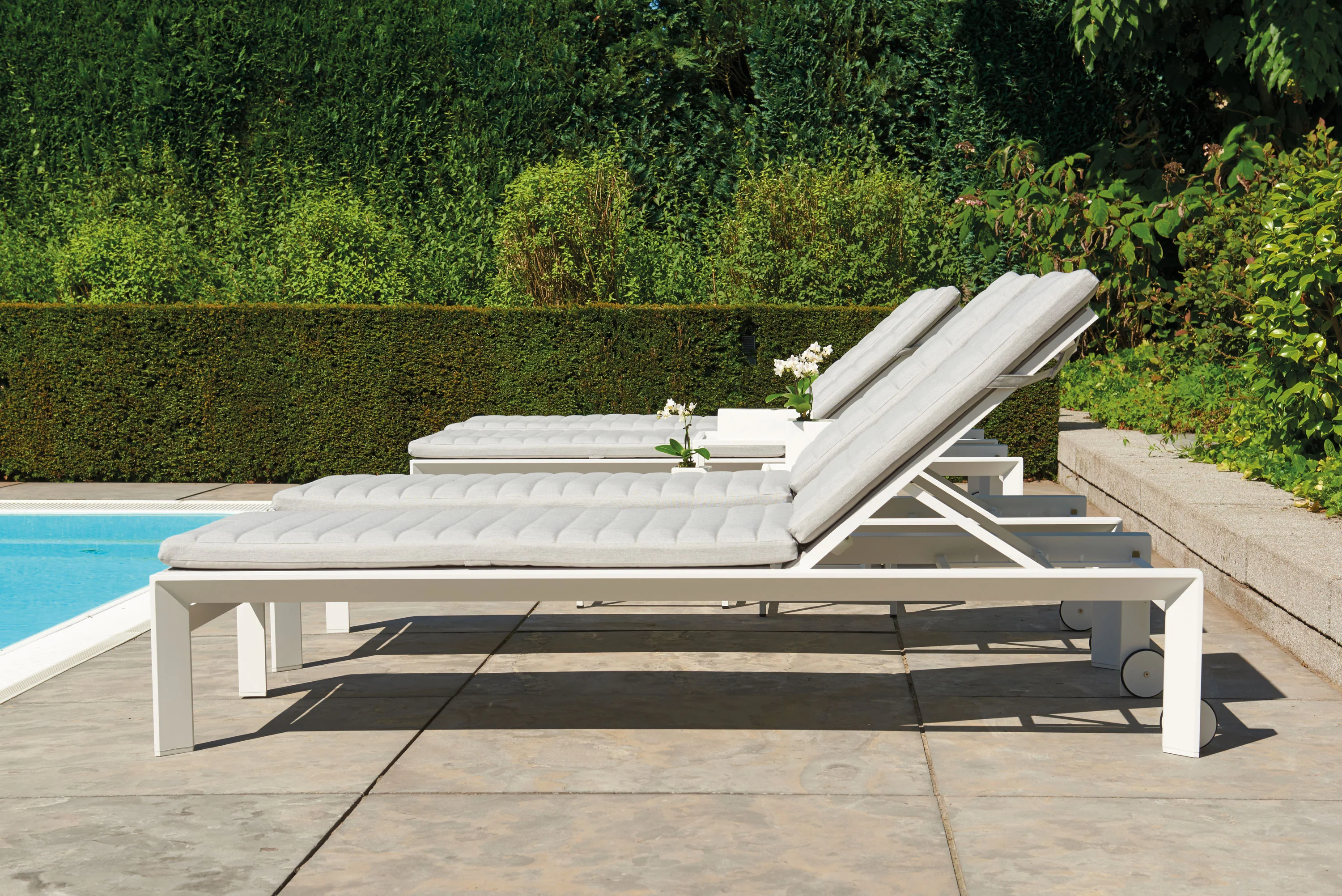 Delta Multi-Position Aluminum Loungers - Image 5