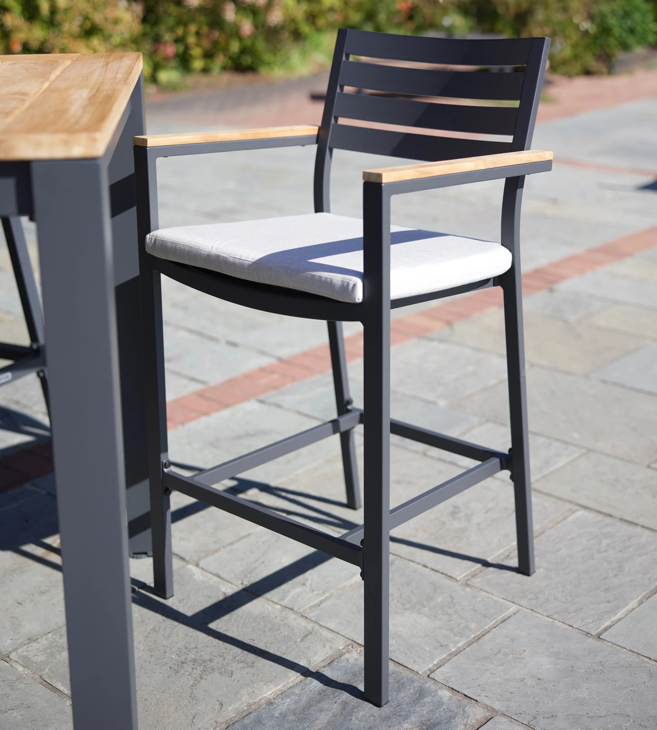 Elba Aluminum Bar Chair With Cushion - Image 8