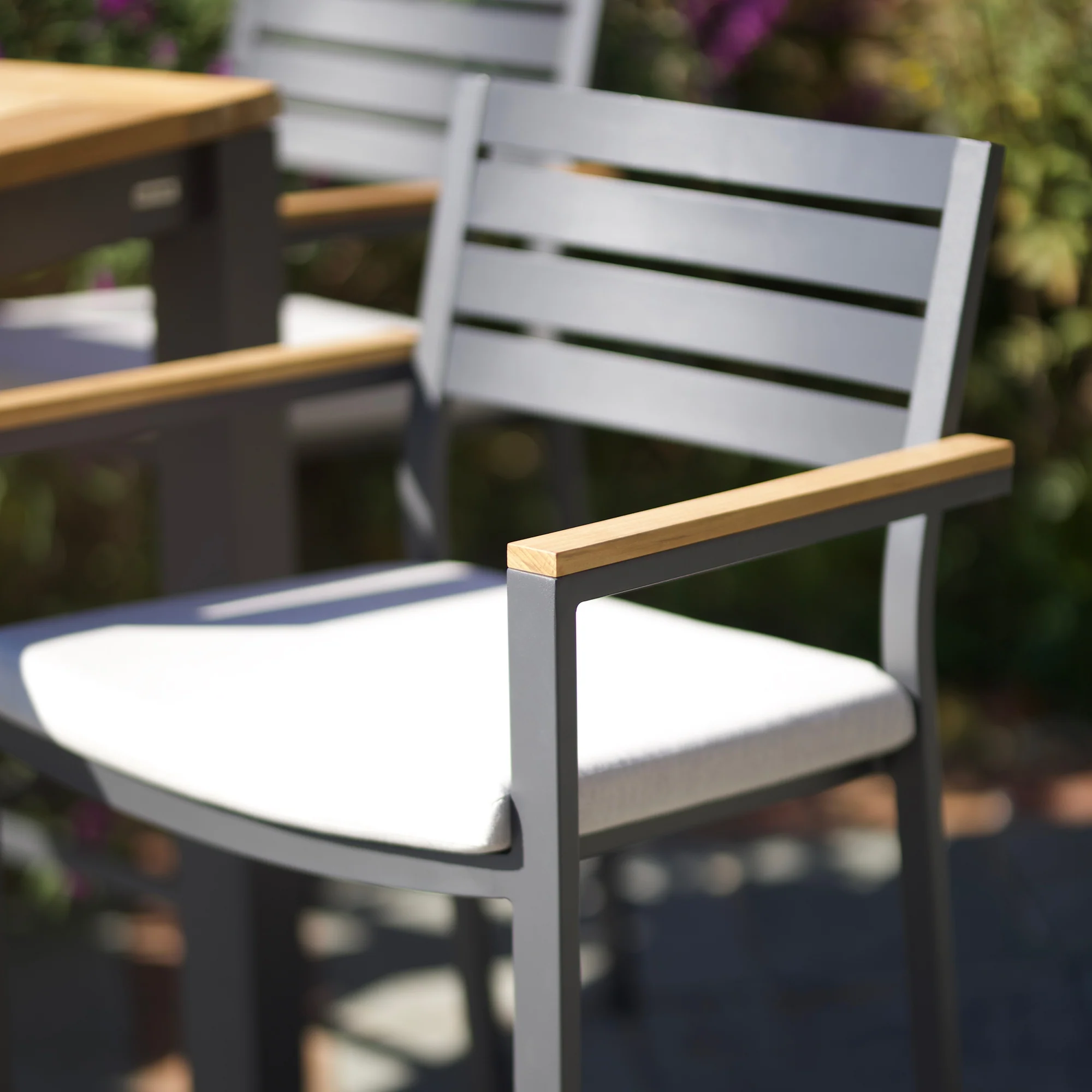 Elba Aluminum Bar Chair With Cushion - Image 9