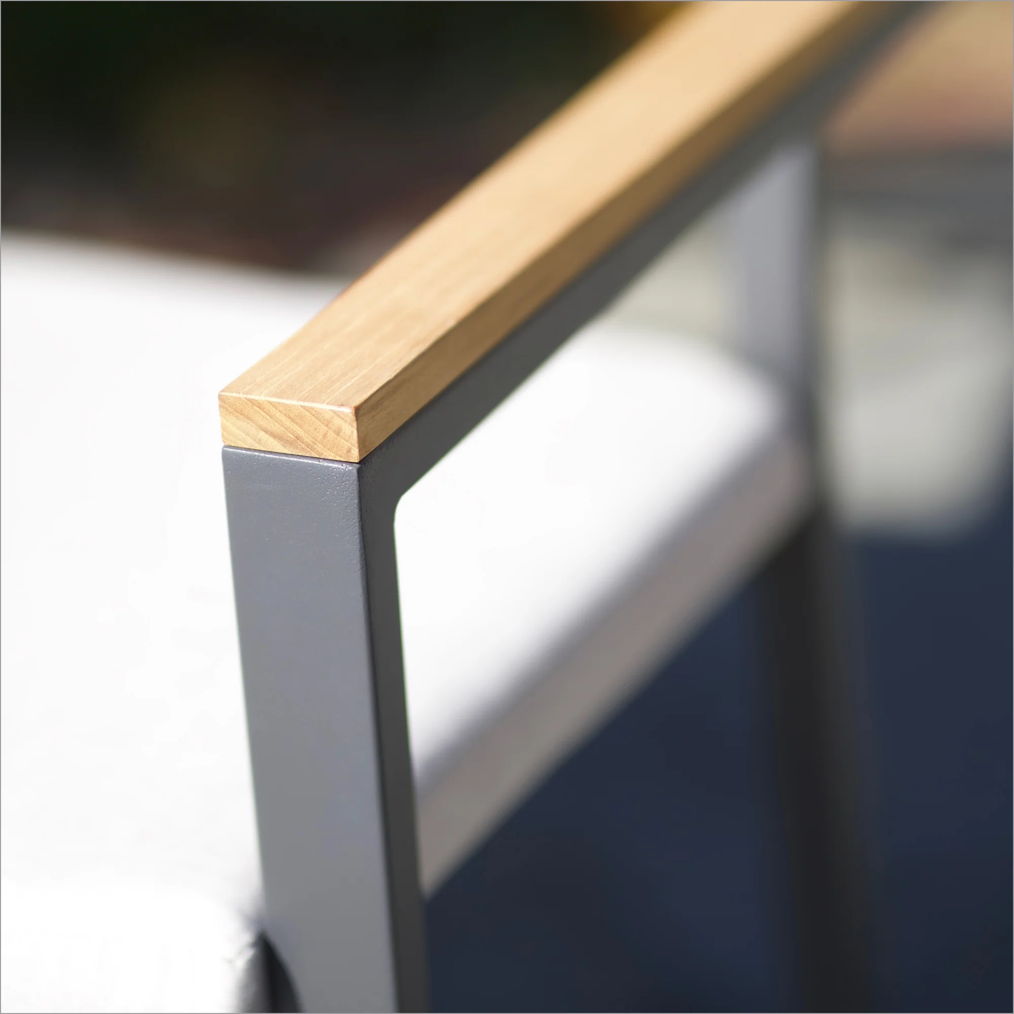 Elba Aluminum Bar Chair With Cushion - Image 10
