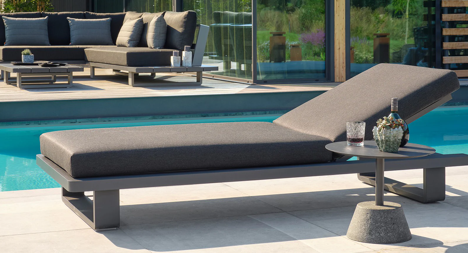 Fitz Roy Aluminum Lounger - Image 7