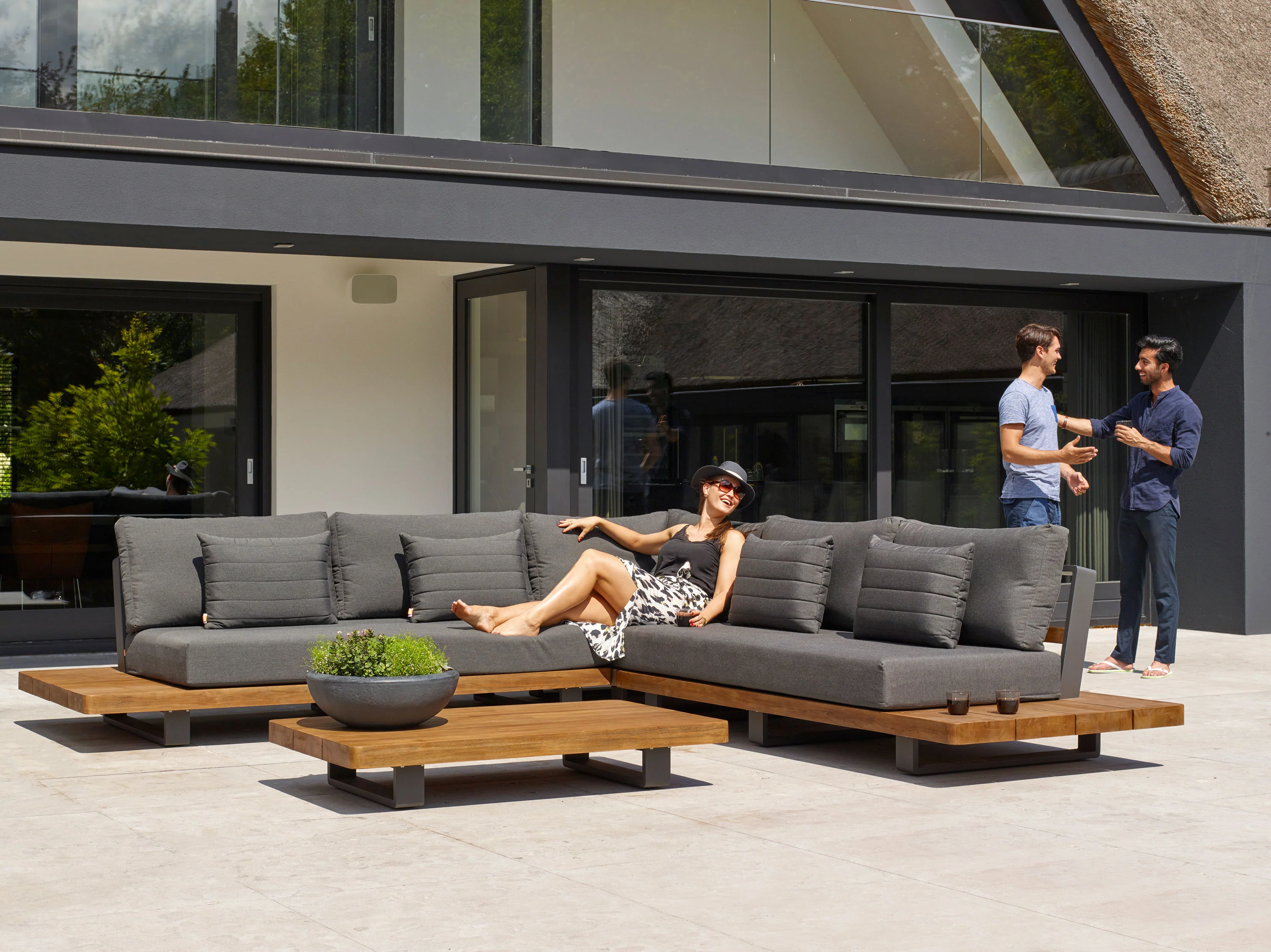 Fitz Roy Teak Corner Set - Image 10