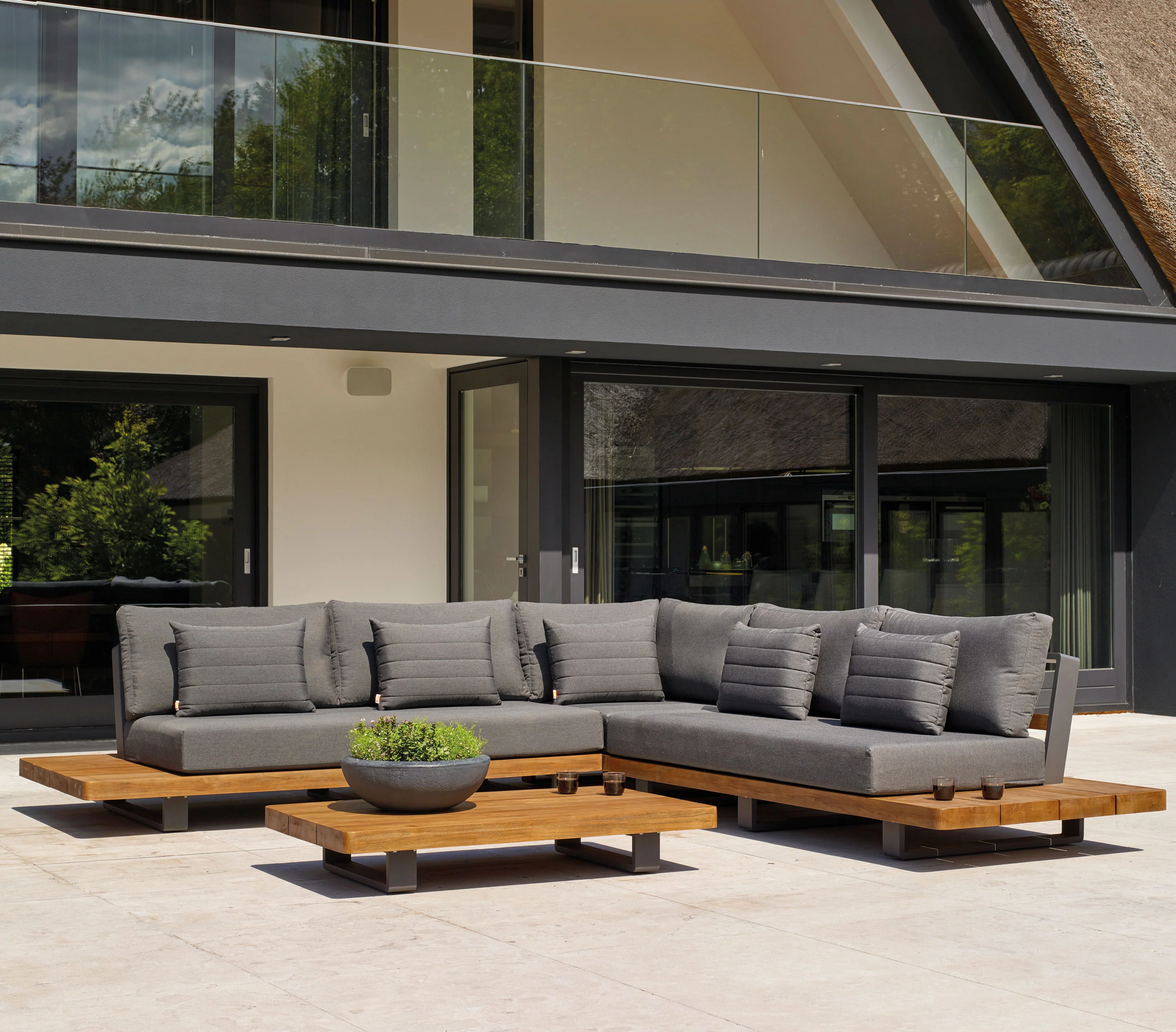 Fitz Roy Teak Corner Set - Image 2