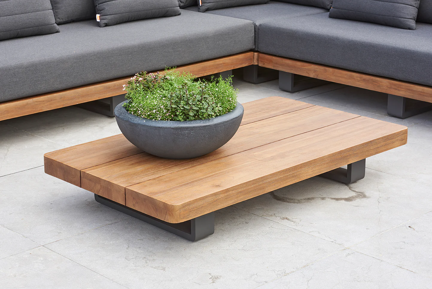 Fitz Roy 55x32x10-inch Teak Coffee Table - Image 3