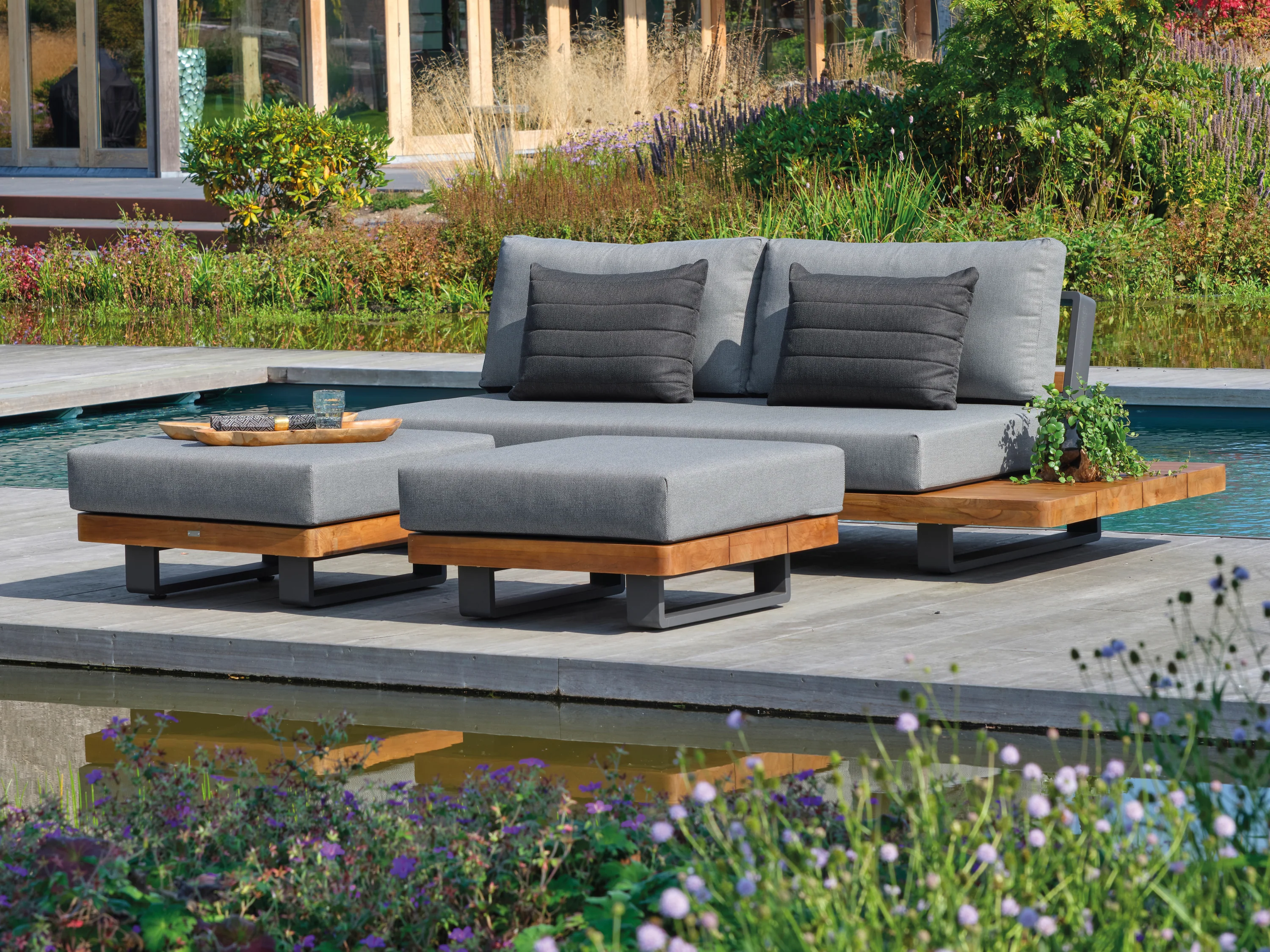 Fitz Roy Teak Sofa - Image 4