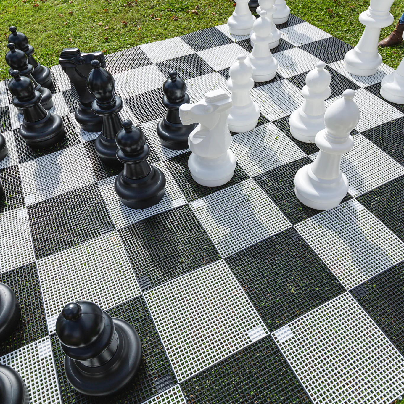 Giant Chess Set - Image 3