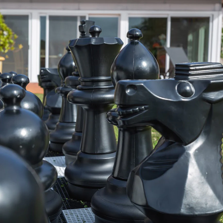 Giant Chess Set - Image 6