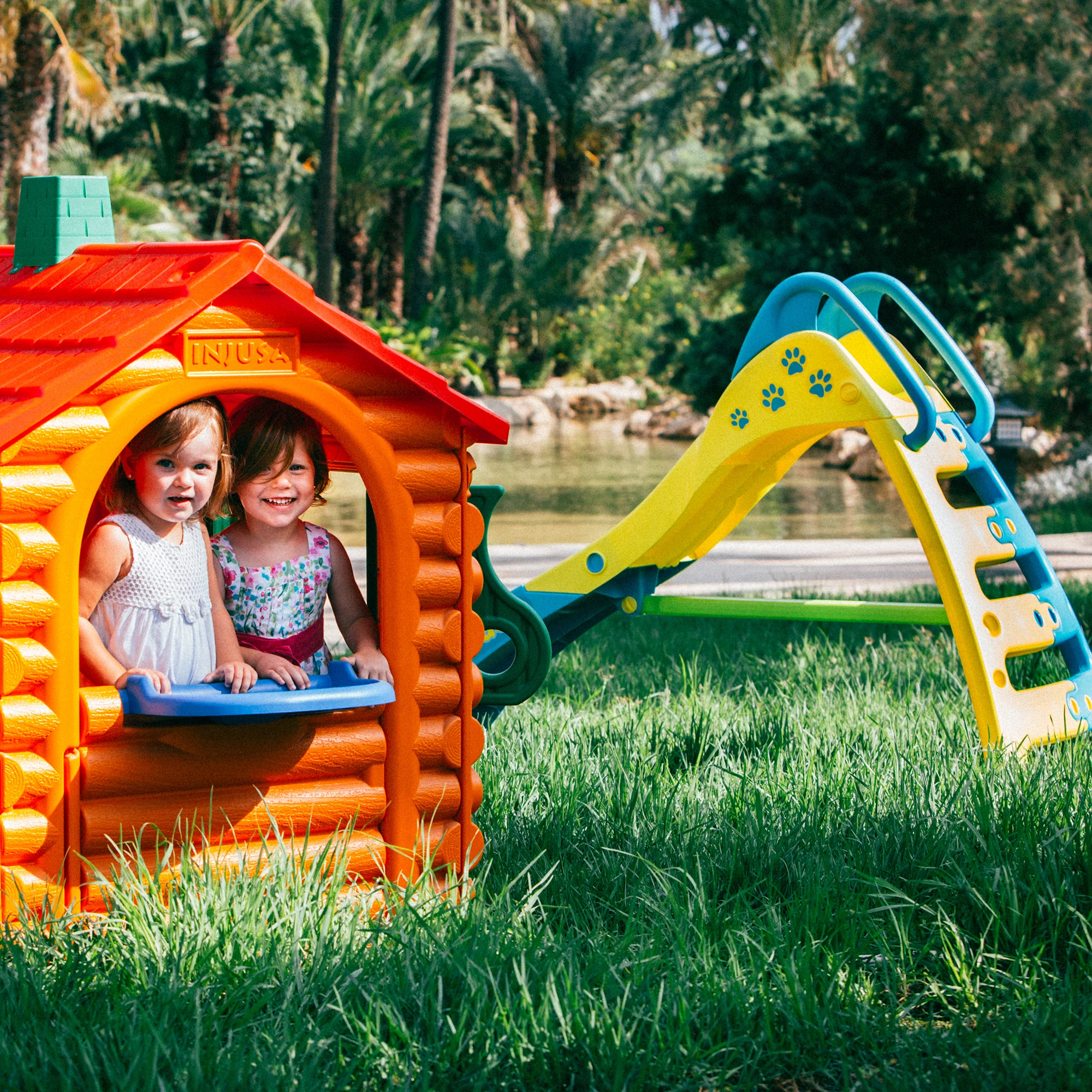 Hut Playhouse - Image 6