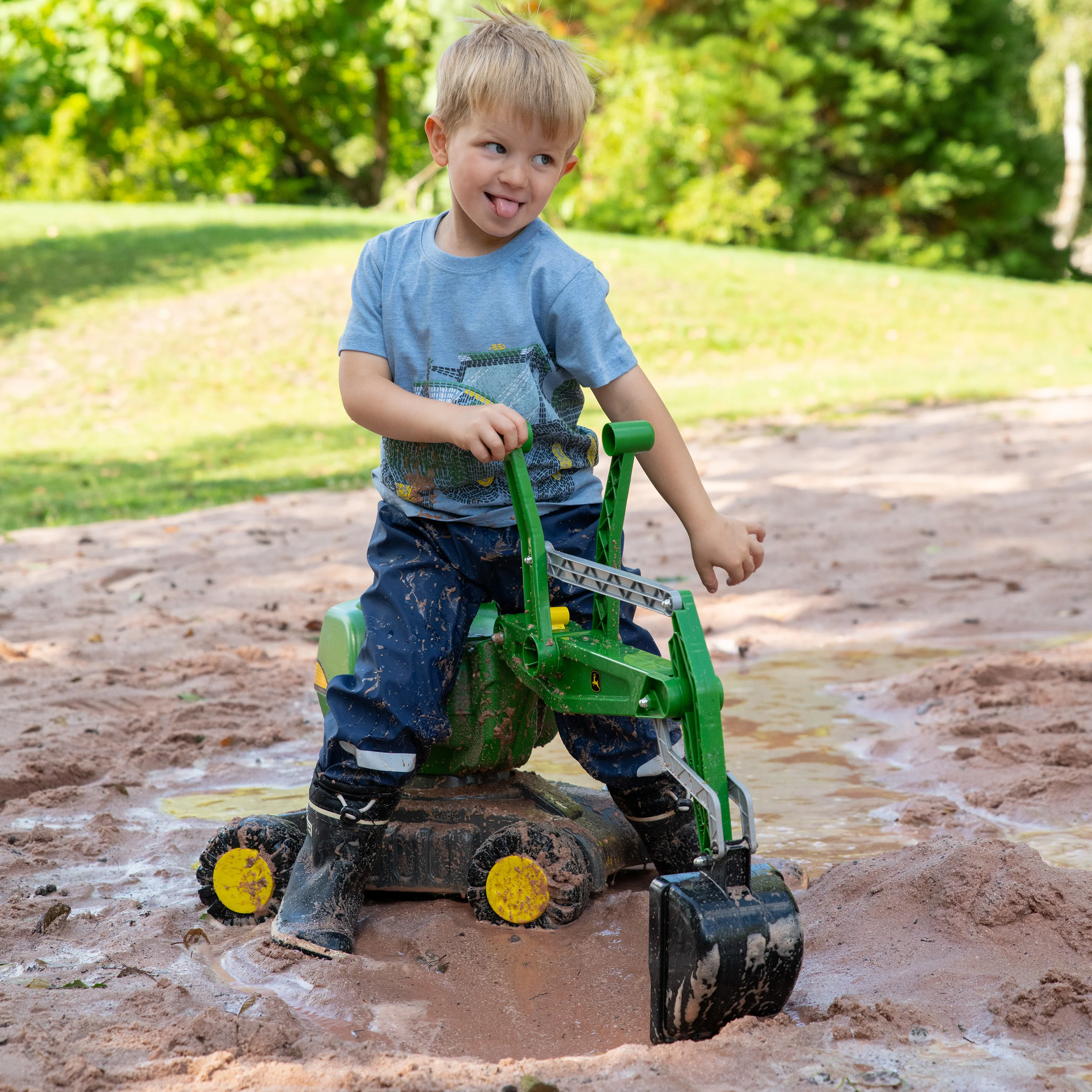 John Deere Ride-On Digger - Image 5