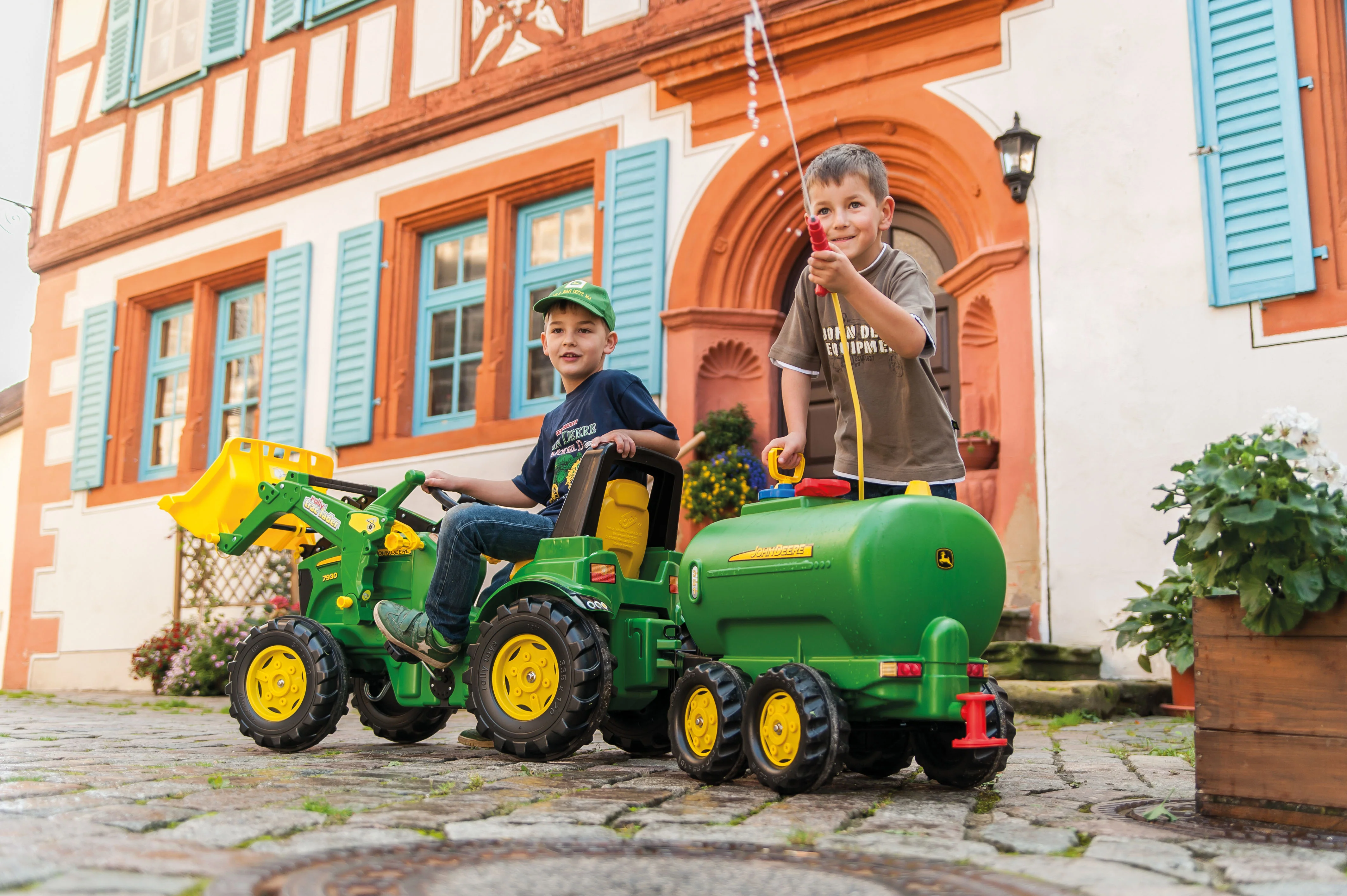 John Deere Water Tanker With Pump &amp; Spray Gun - Image 6