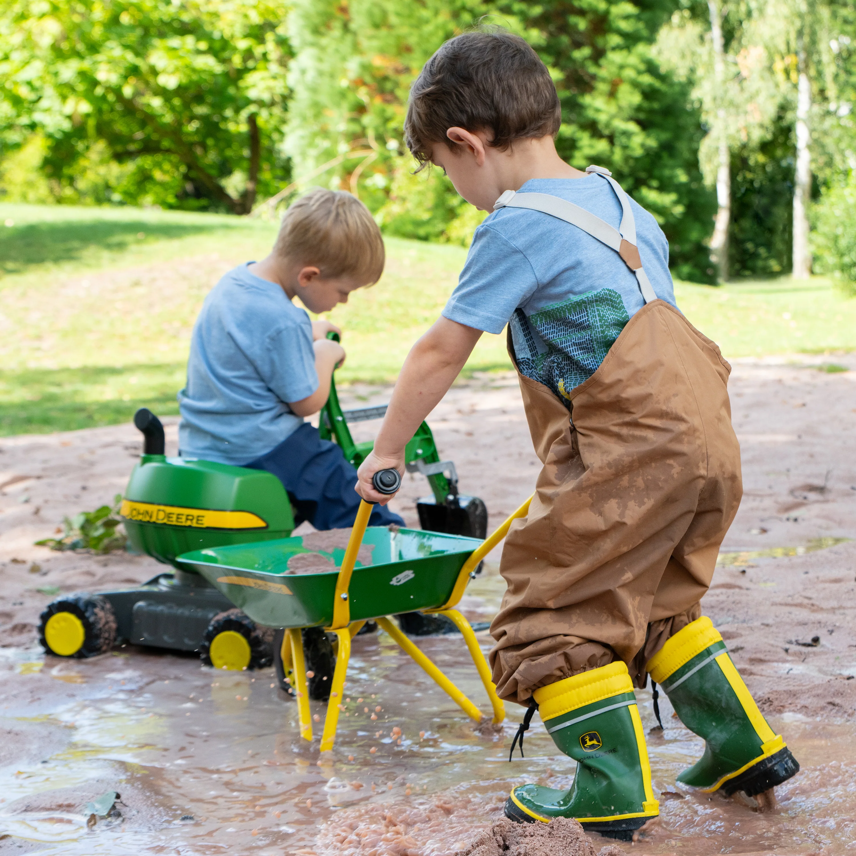 John Deere Wheelbarrow - Image 6