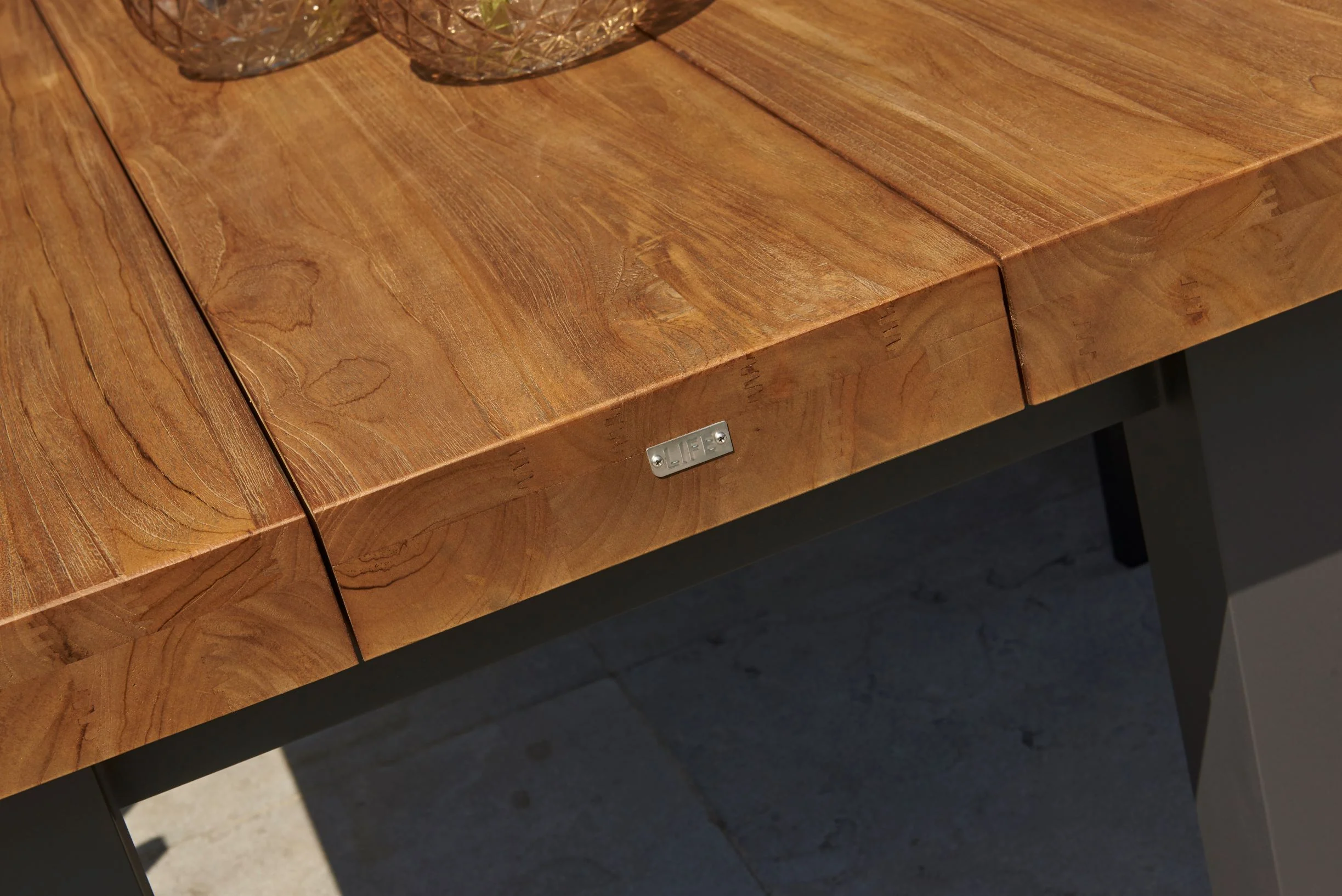 Nevada 44x44x17-inch Teak Coffee Table - Image 7