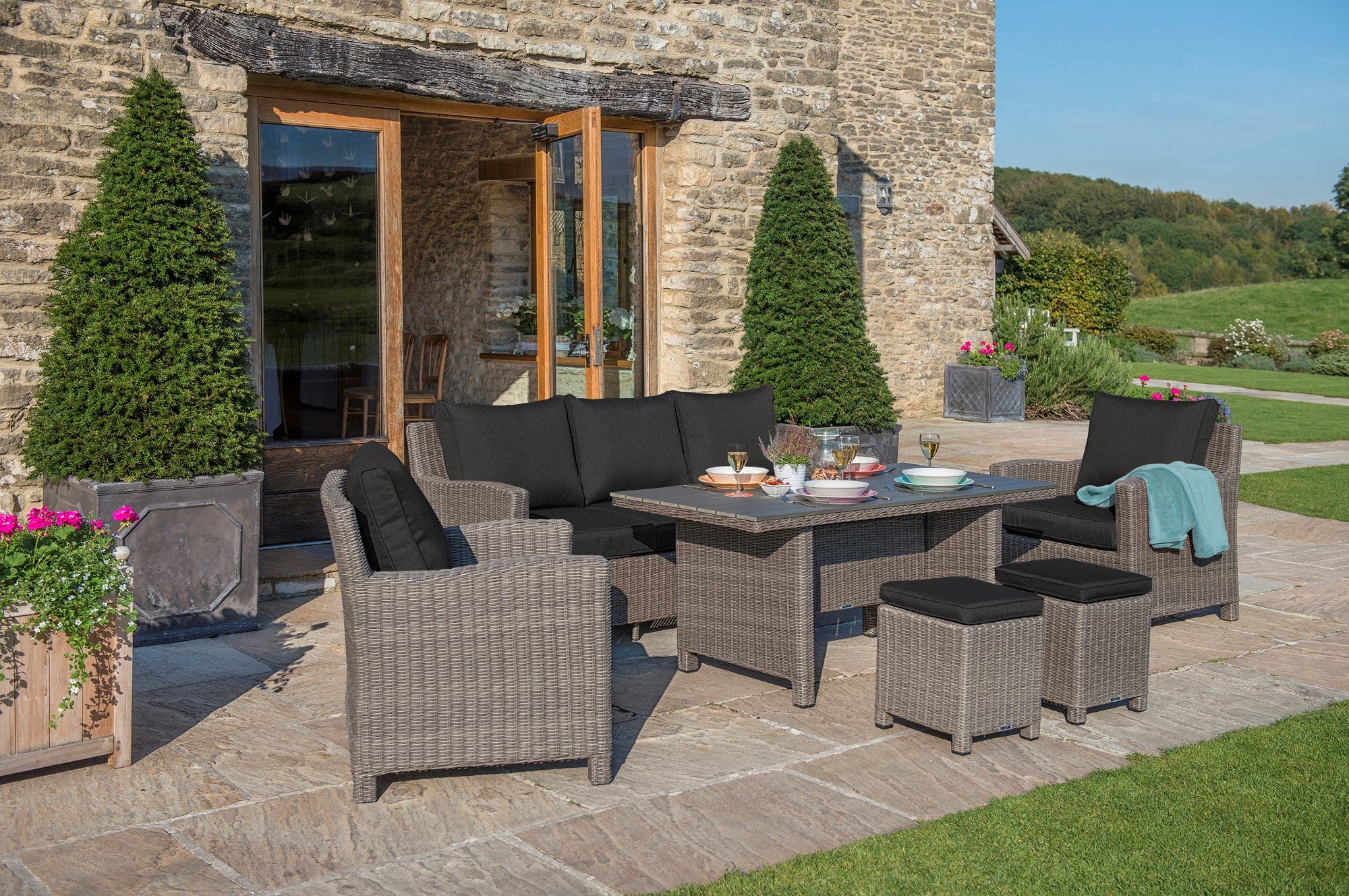 Palma Wicker Rattan Sofa - Image 4