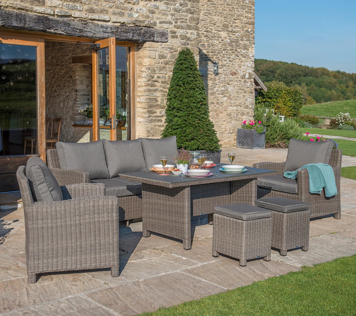 Palma Wicker Lounge Set - Image 7