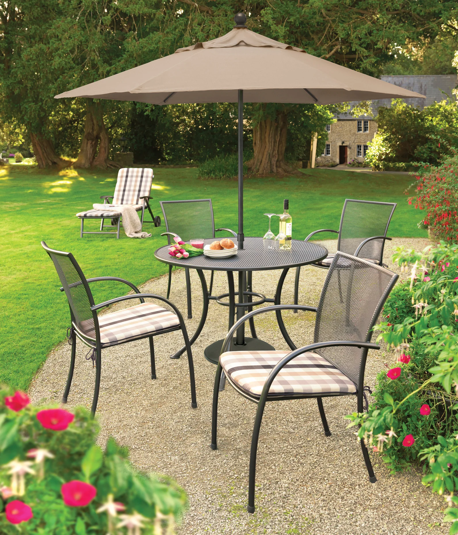 Pilano 5-Piece Wrought Iron Dining Set (42-inch Table) - Image 6