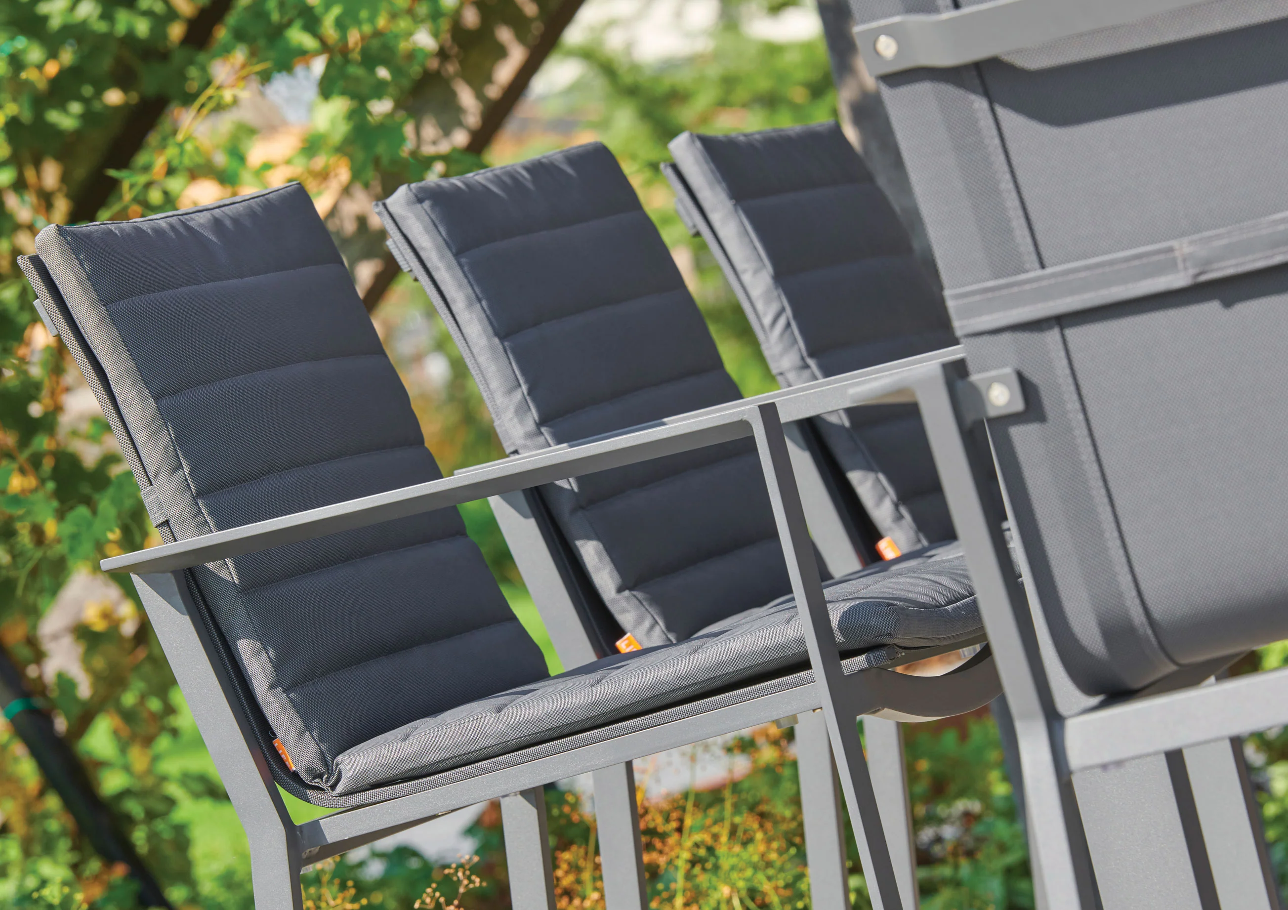 Primavera Stackable Dining Chairs - Image 4