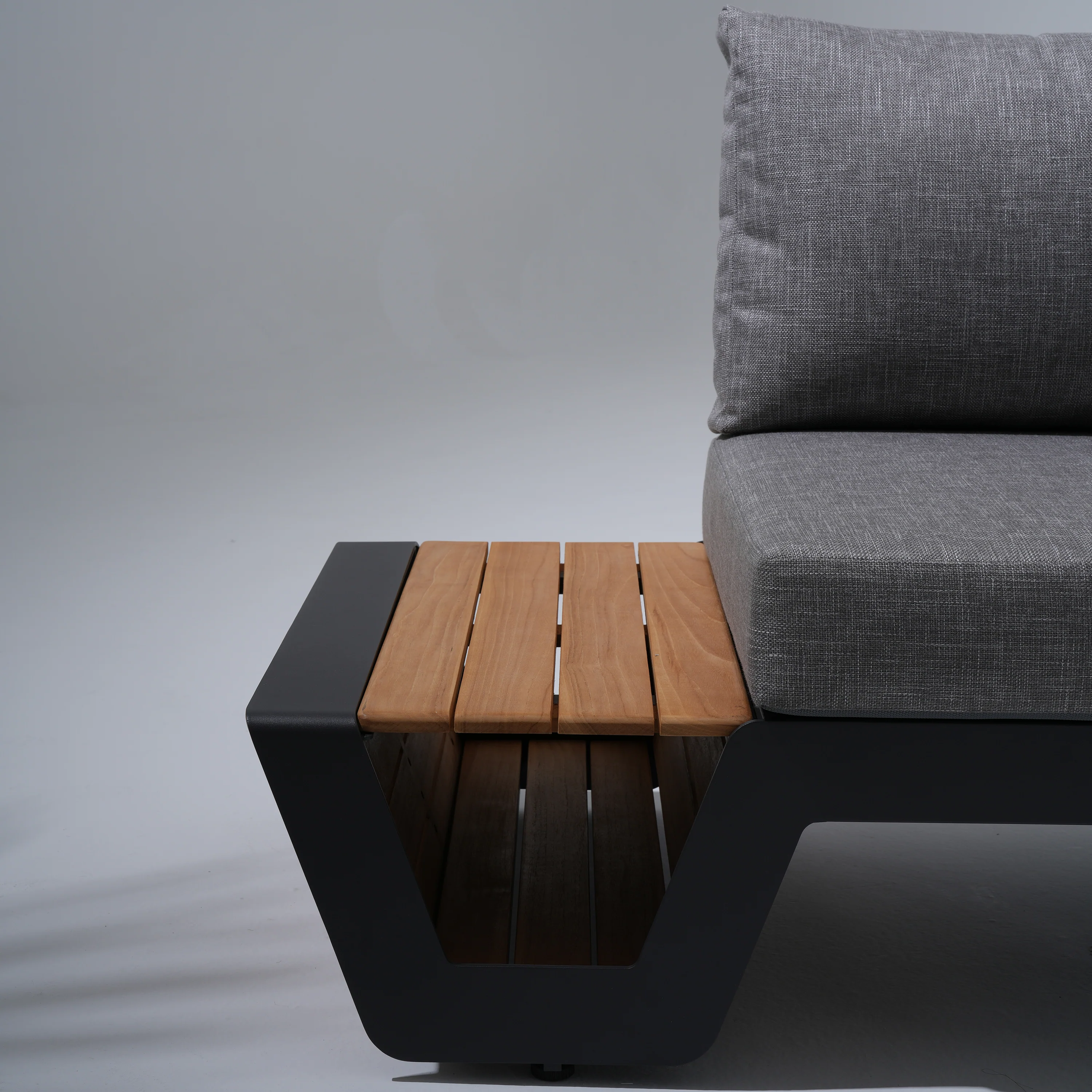 V-Style 4 Piece Corner Set - Image 6